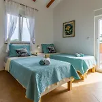 Lovely In 度假居 Marčana