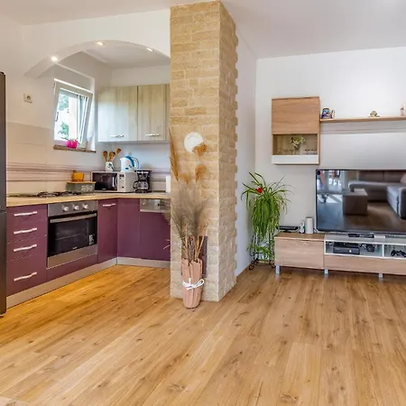 4 Bedroom Cozy In