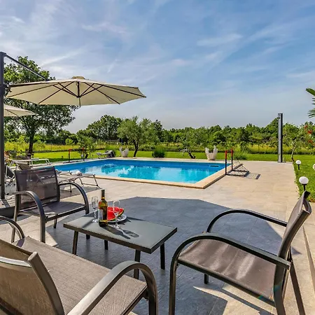 펜션 Stunning In *