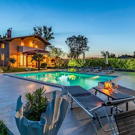 펜션 Stunning In Marčana